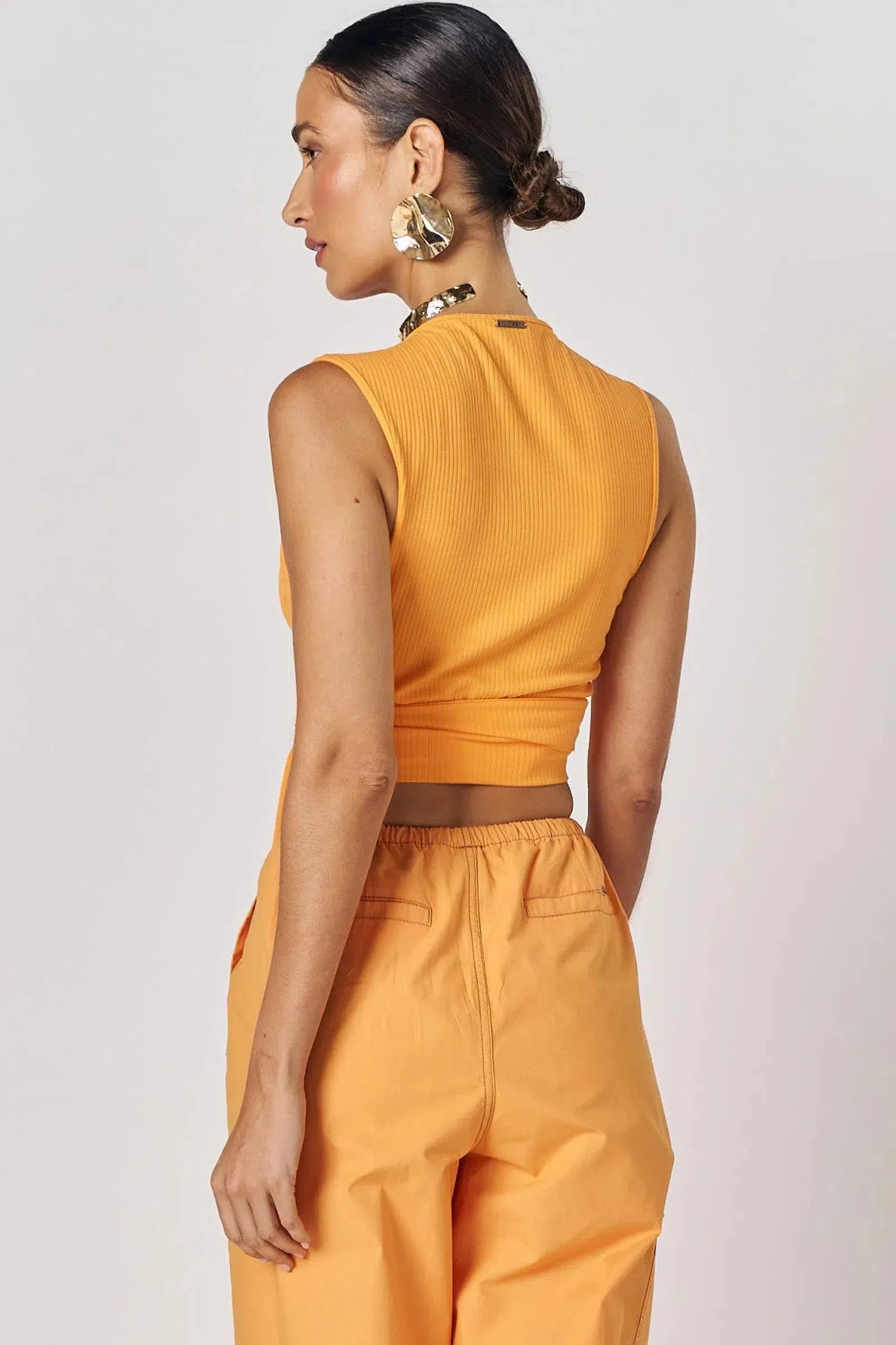 Blusa Cropped em Malha Canelada 74498 Linzzi