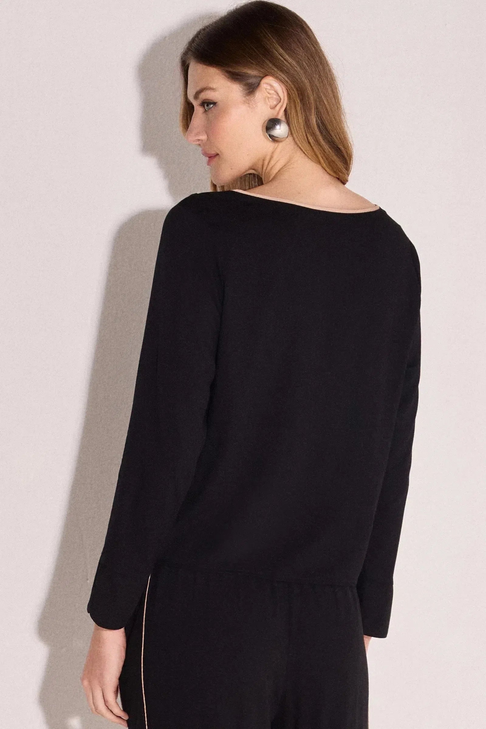 Blusa Manga Longa em Viscose com Detalhes Contraste 82066 Linzzi