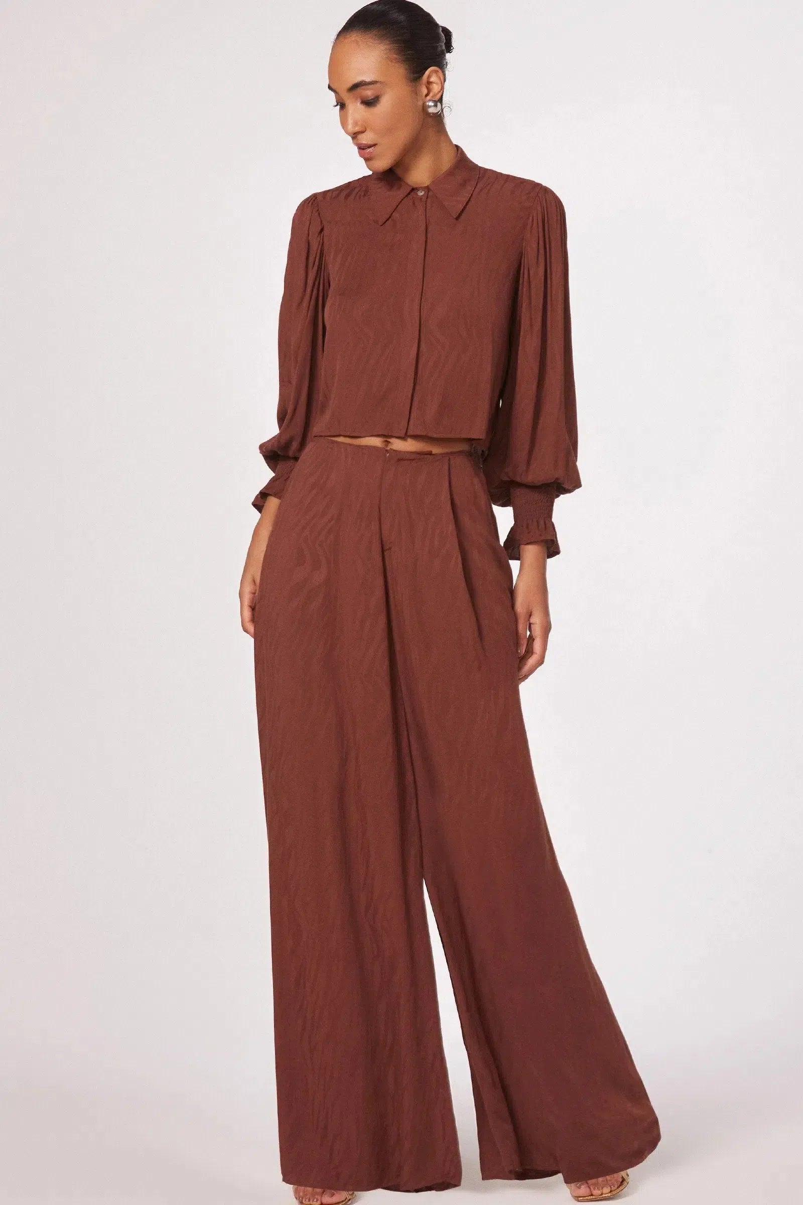 Calça Pantalona Cintura Alta em Viscose Jacquard com Shorts Forro 79729 Linzzi