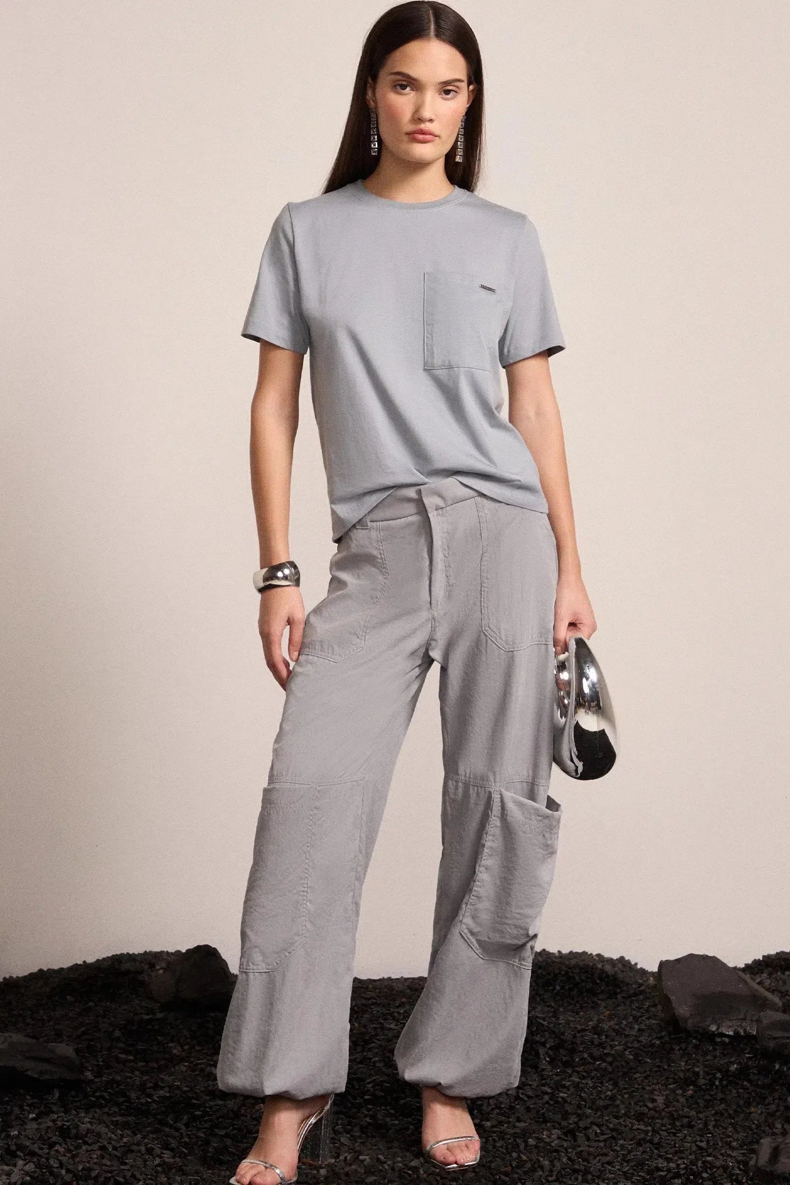 Calça Parachute em Crupo 79418 Linzzi