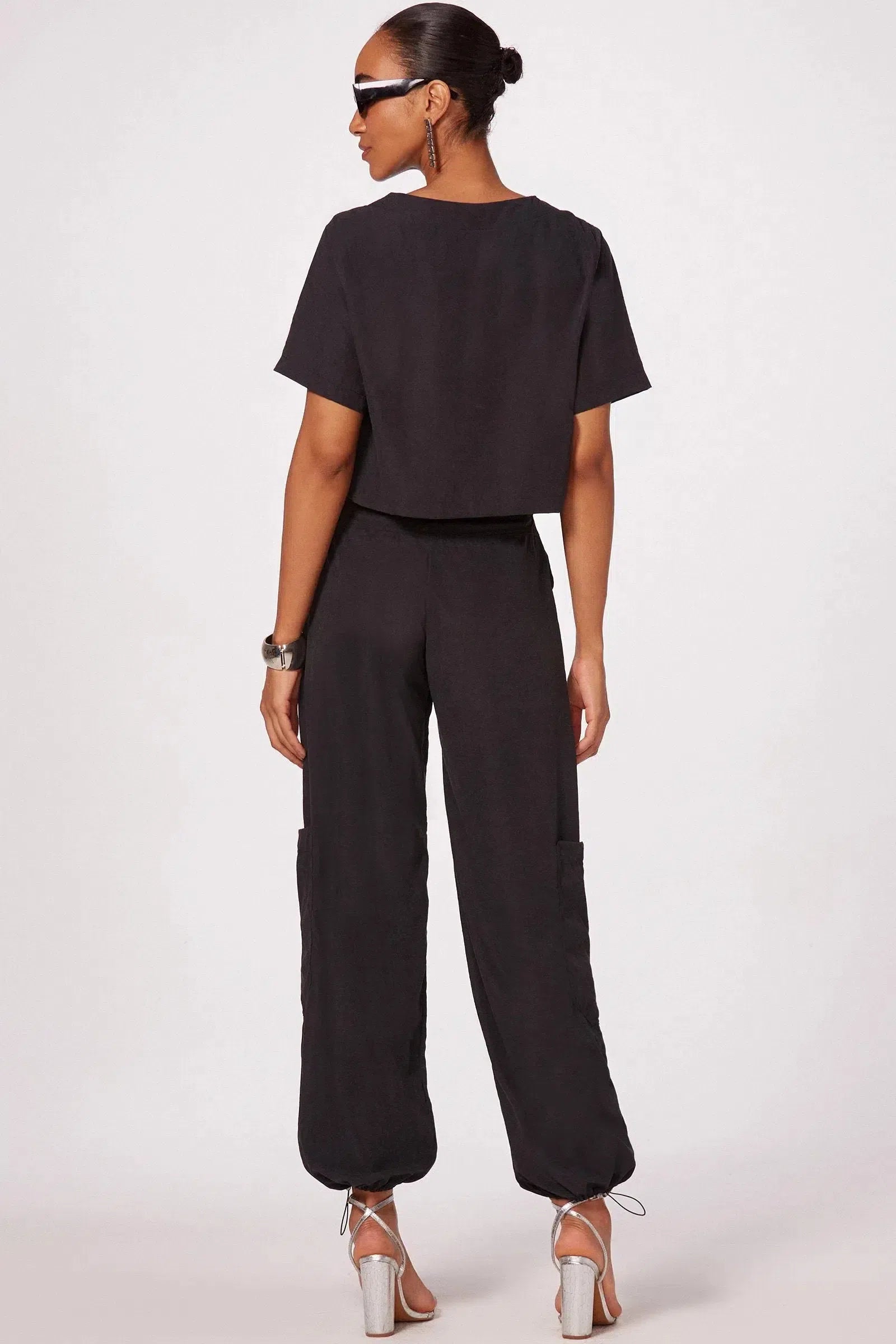 Calça Parachute em Crupo 79418 Linzzi