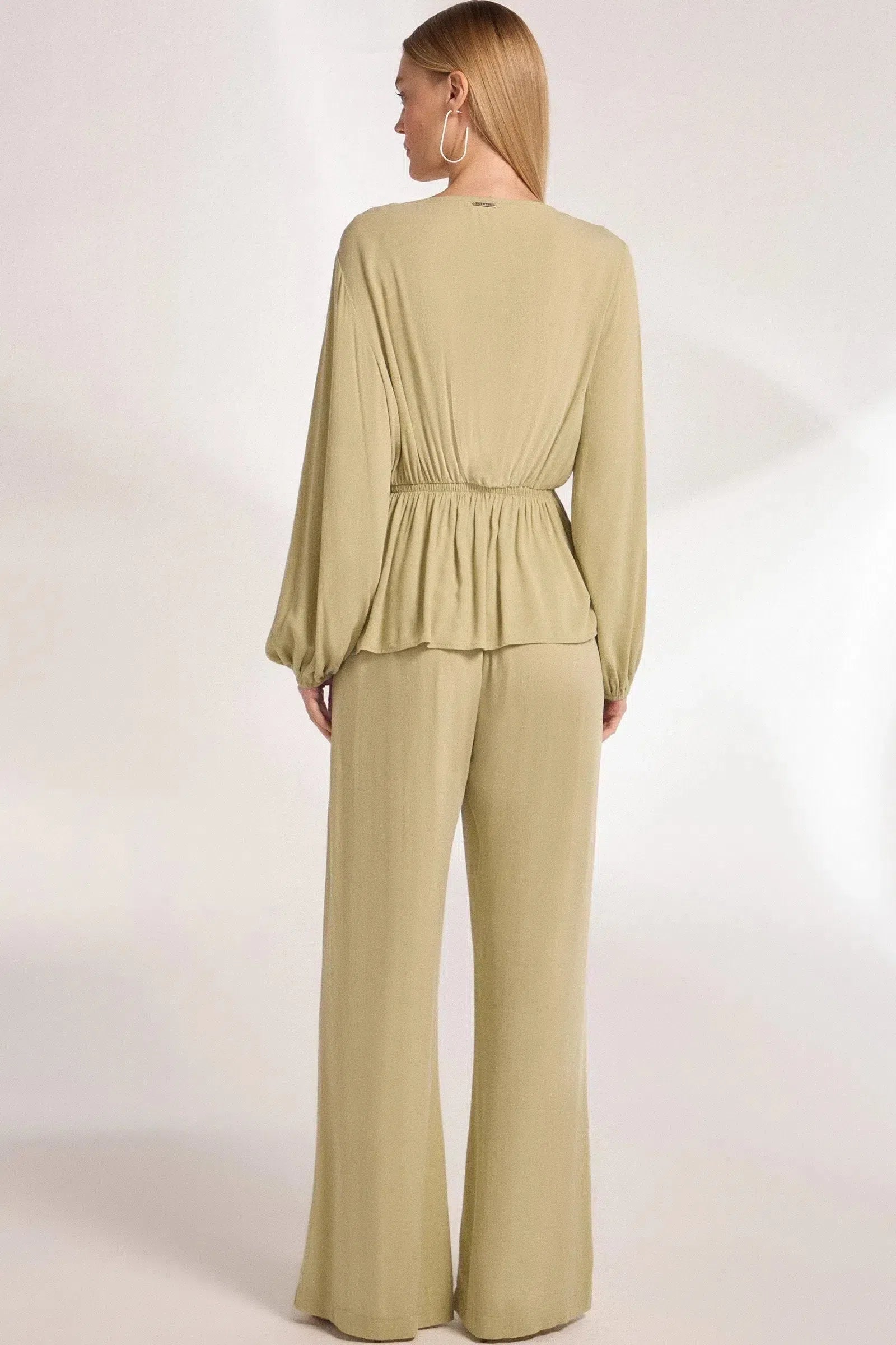 Calça Wide Leg Cintura Alta em Crepe 79397 Linzzi