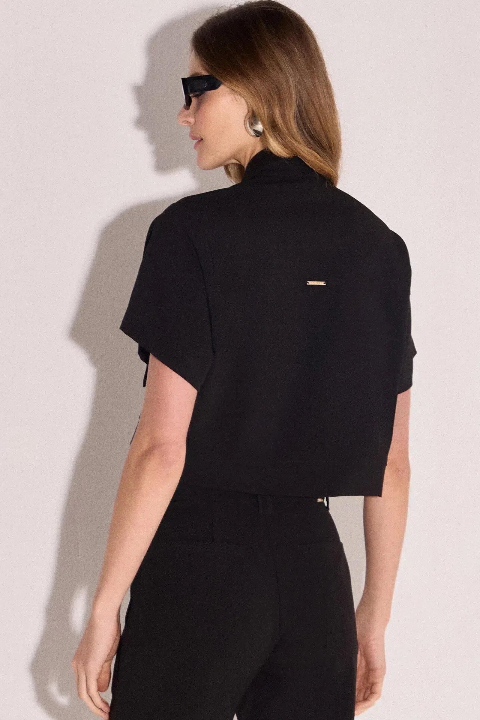 Camisa Cropped em Crepe de Alfaiataria 80023 Linzzi