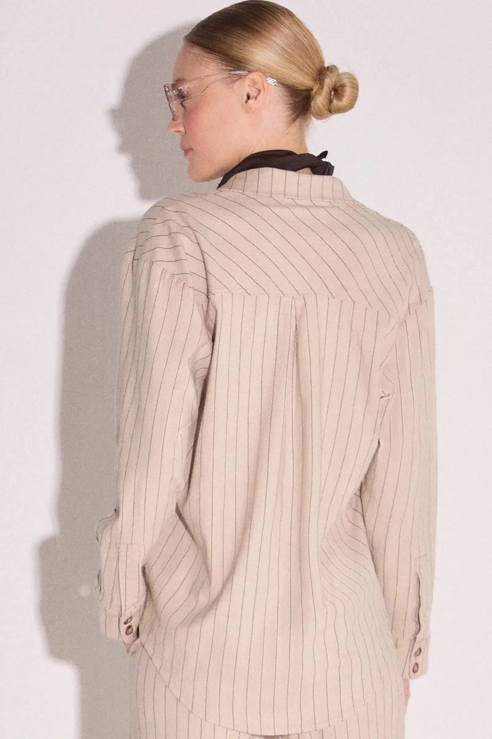 Camisa em Blend de Linho Listrado com Elastano 79384 Linzzi