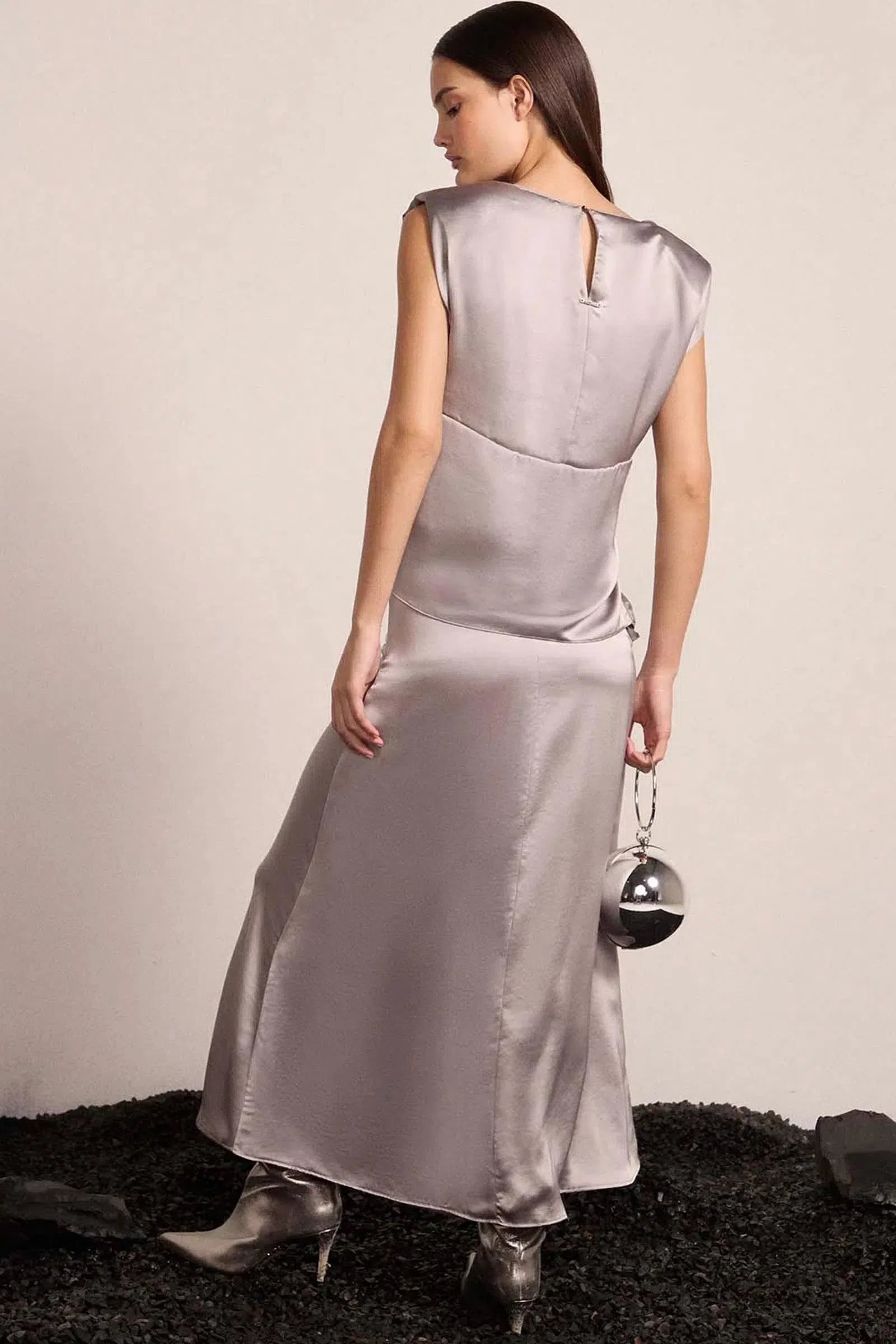 Saia Maxi Midi em Tecido Acetinado 81424 Linzzi