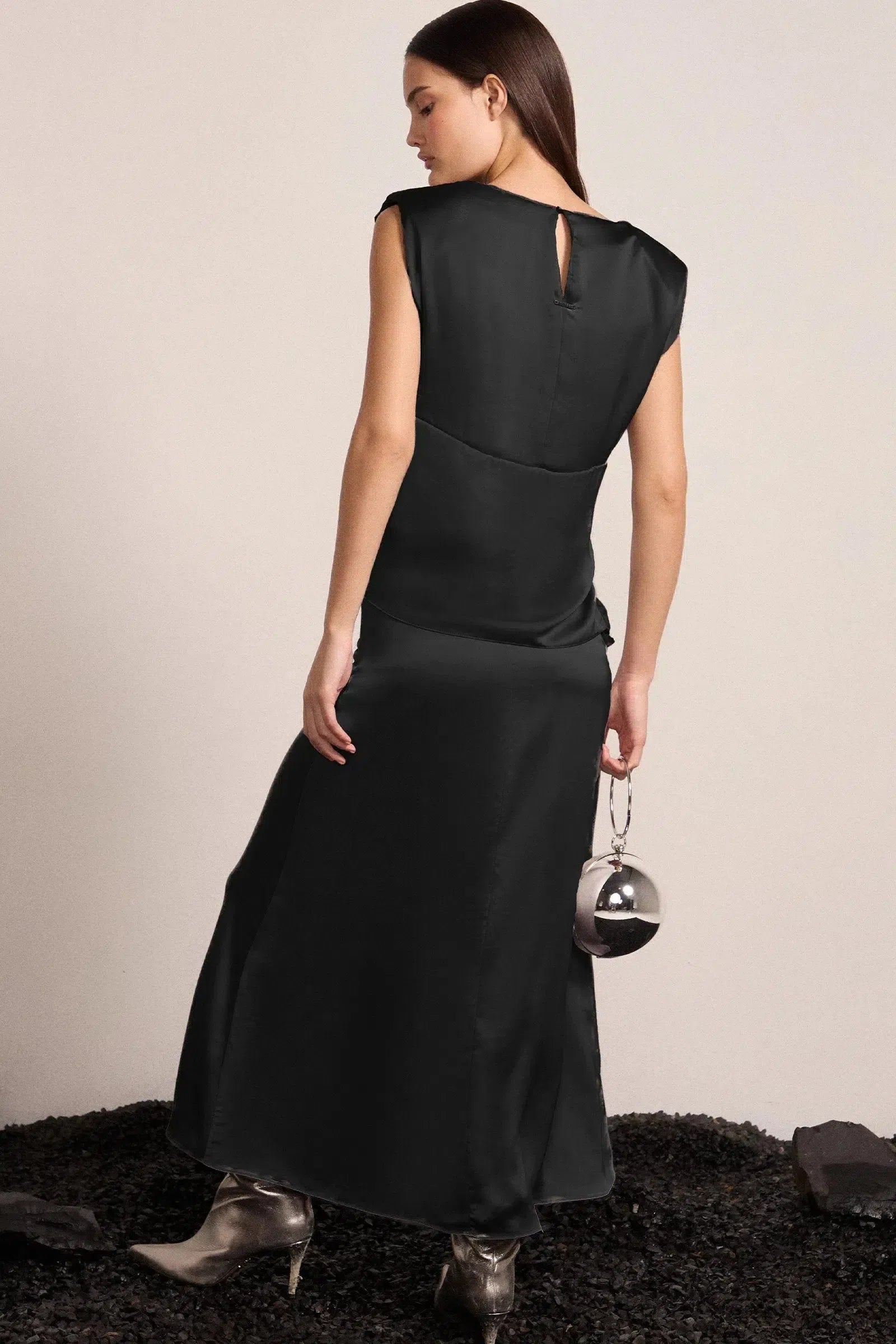 Saia Maxi Midi em Tecido Acetinado 81424 Linzzi