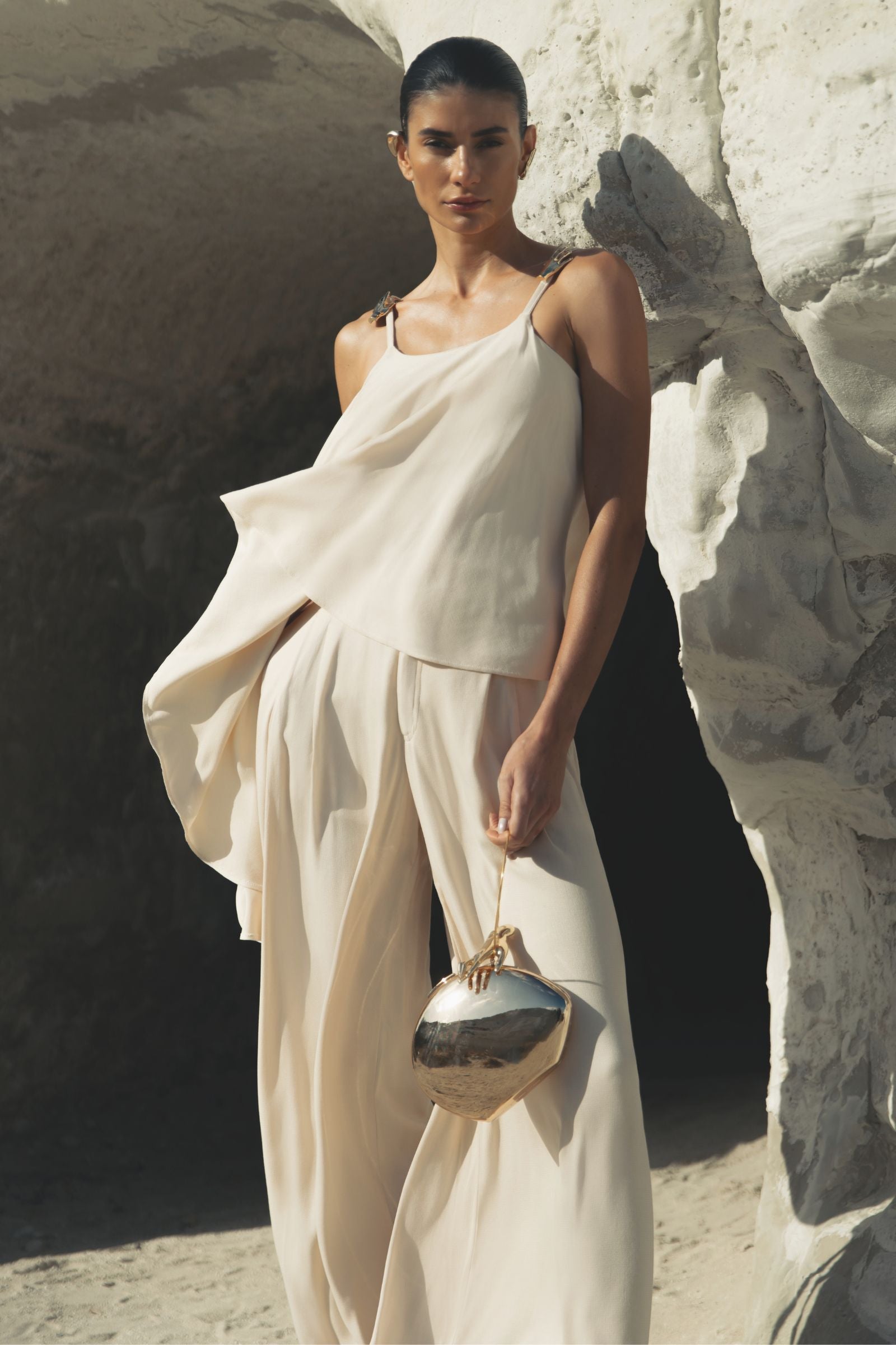 Calça Pantalona em Crepe 83794 Linzzi