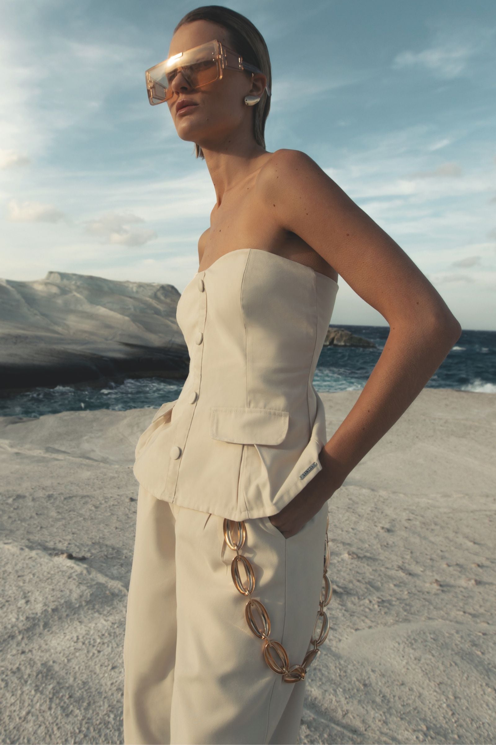 Blusa sem Alças em Viscose de Alfaiataria 84302 Linzzi