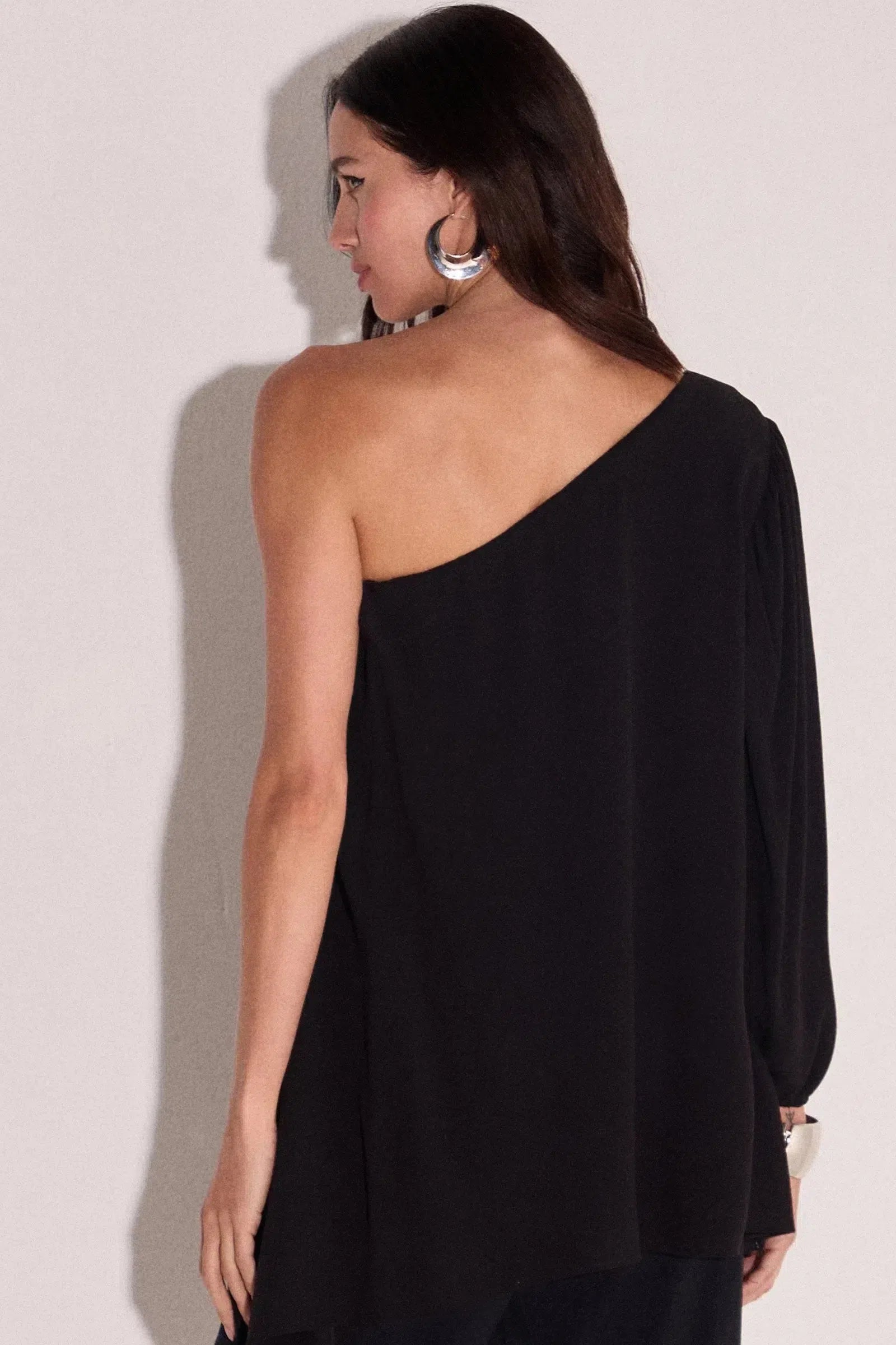 Blusa Assimétrica em Crepe 80528 Linzzi