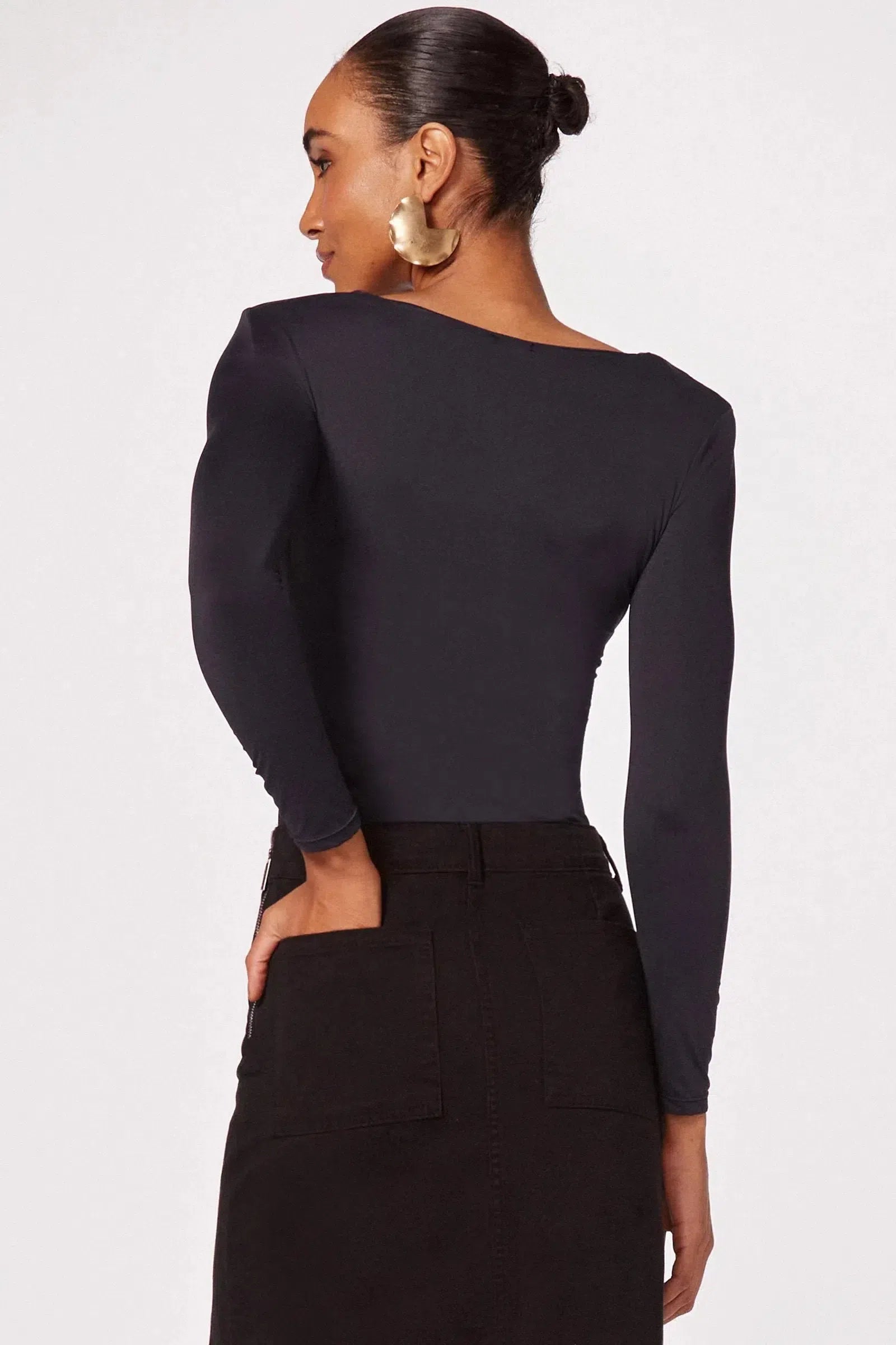 Blusa Assimétrica em Malha Poliamida Delicaté 80852 Linzzi