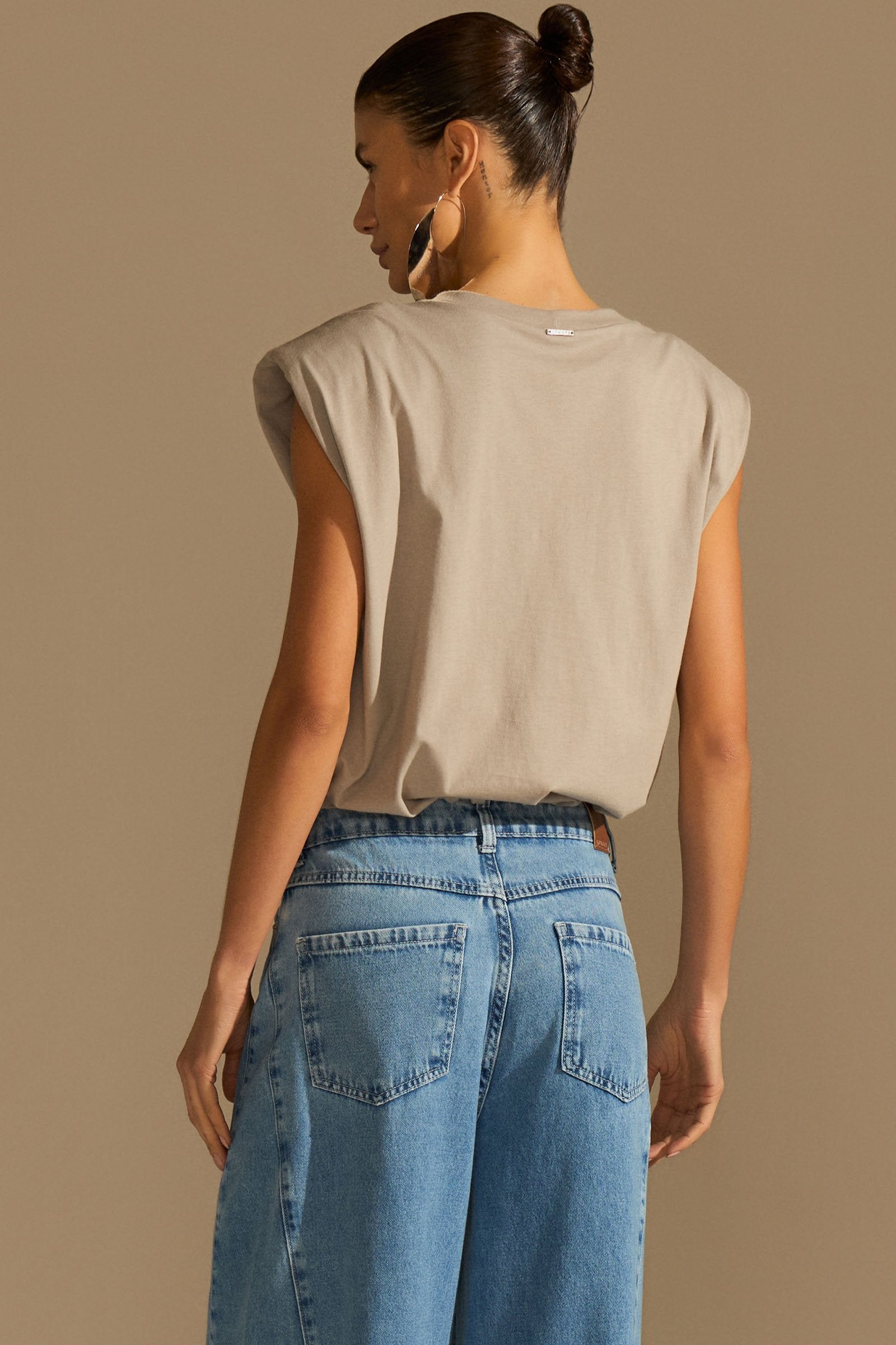 95834_modelo_c01_s3.jpg