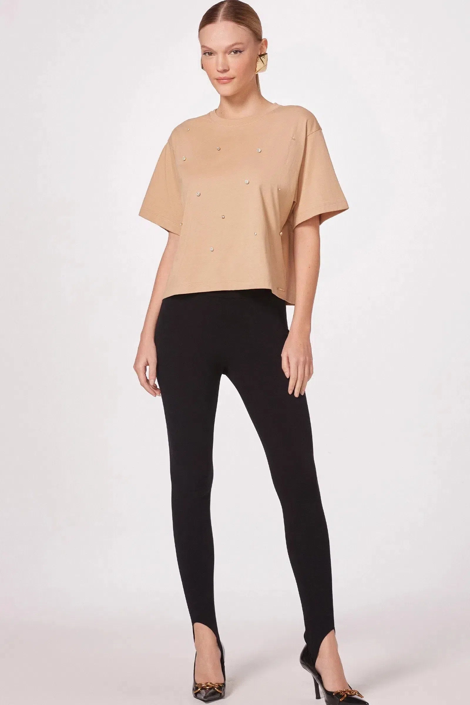 Blusa em Meia Malha com Pedrarias 80251 Linzzi