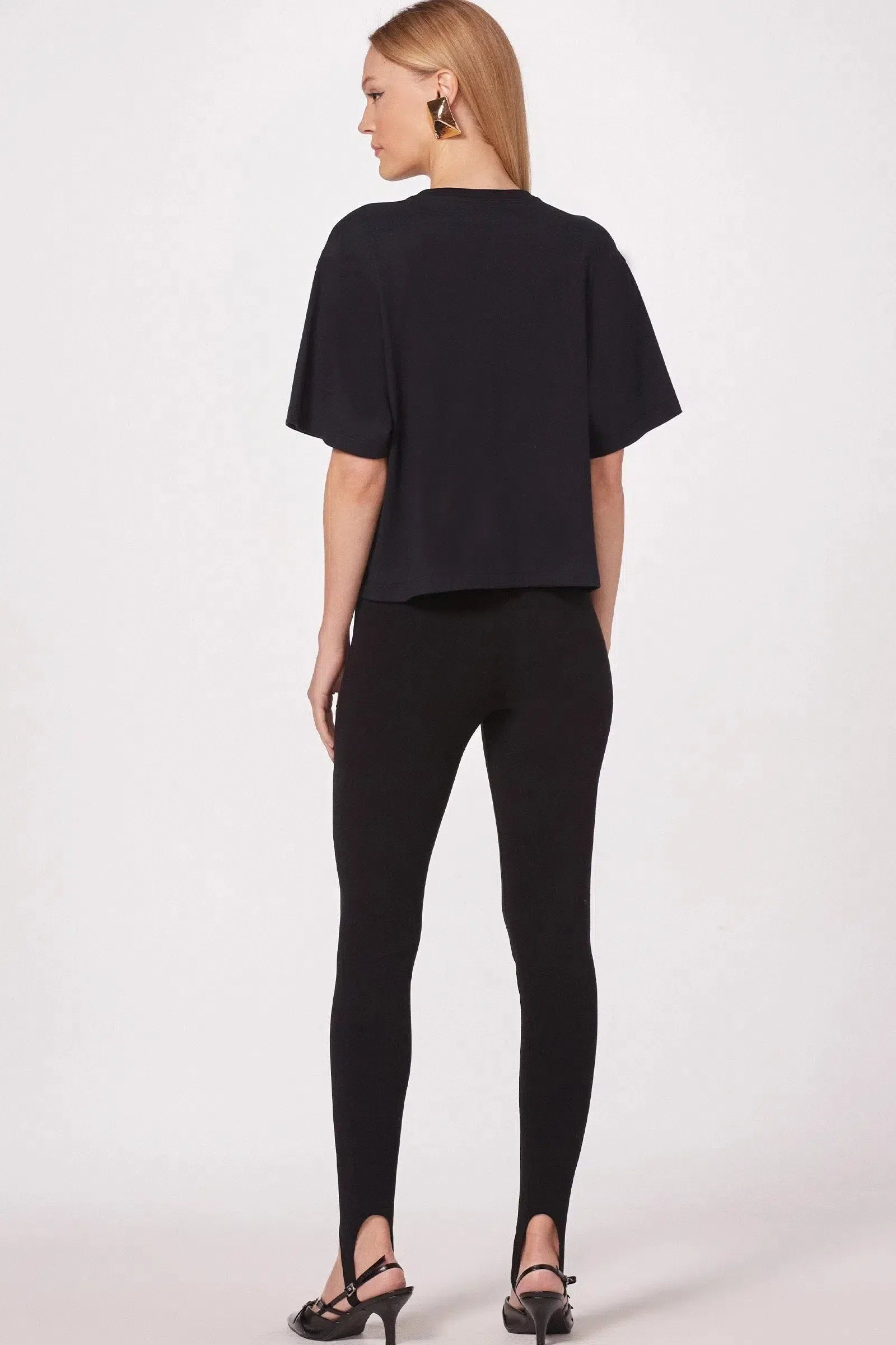 Blusa em Meia Malha com Pedrarias 80251 Linzzi