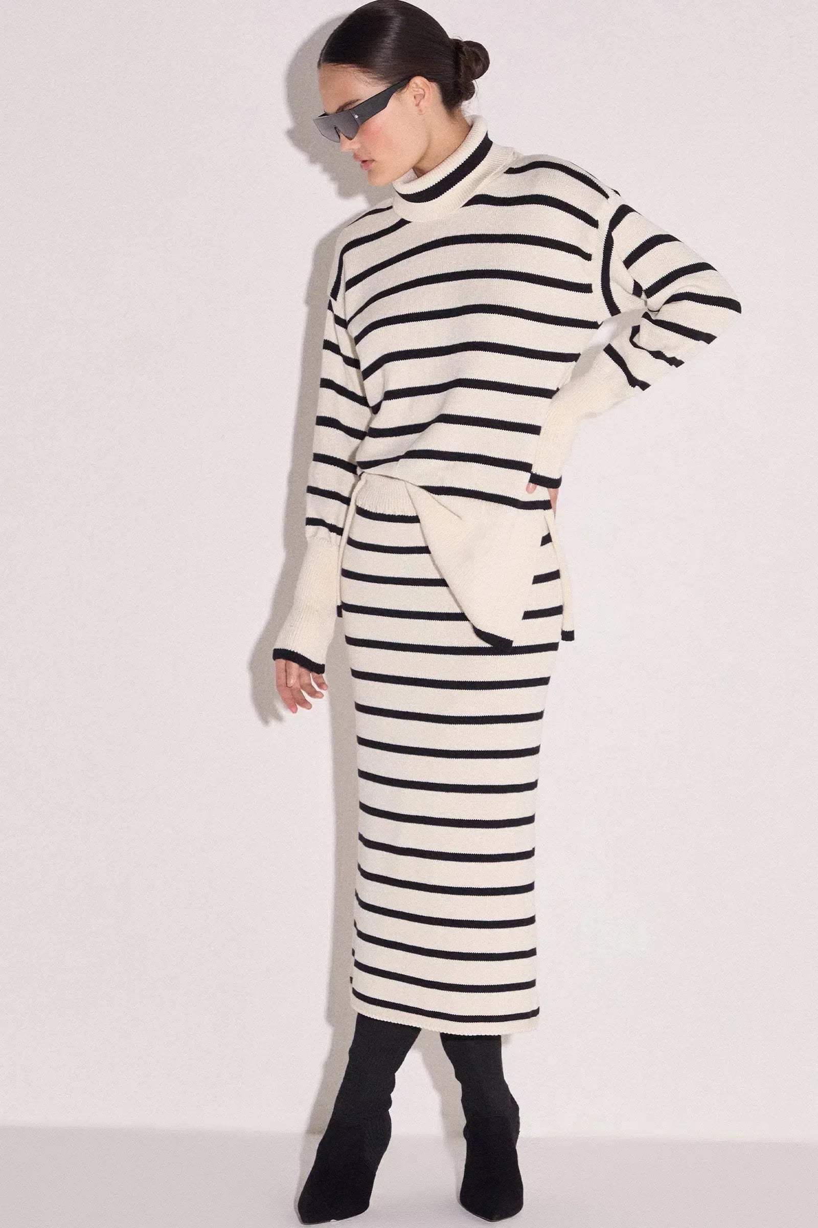 Blusão Gola Alta em Tricô P&B 78735 Linzzi