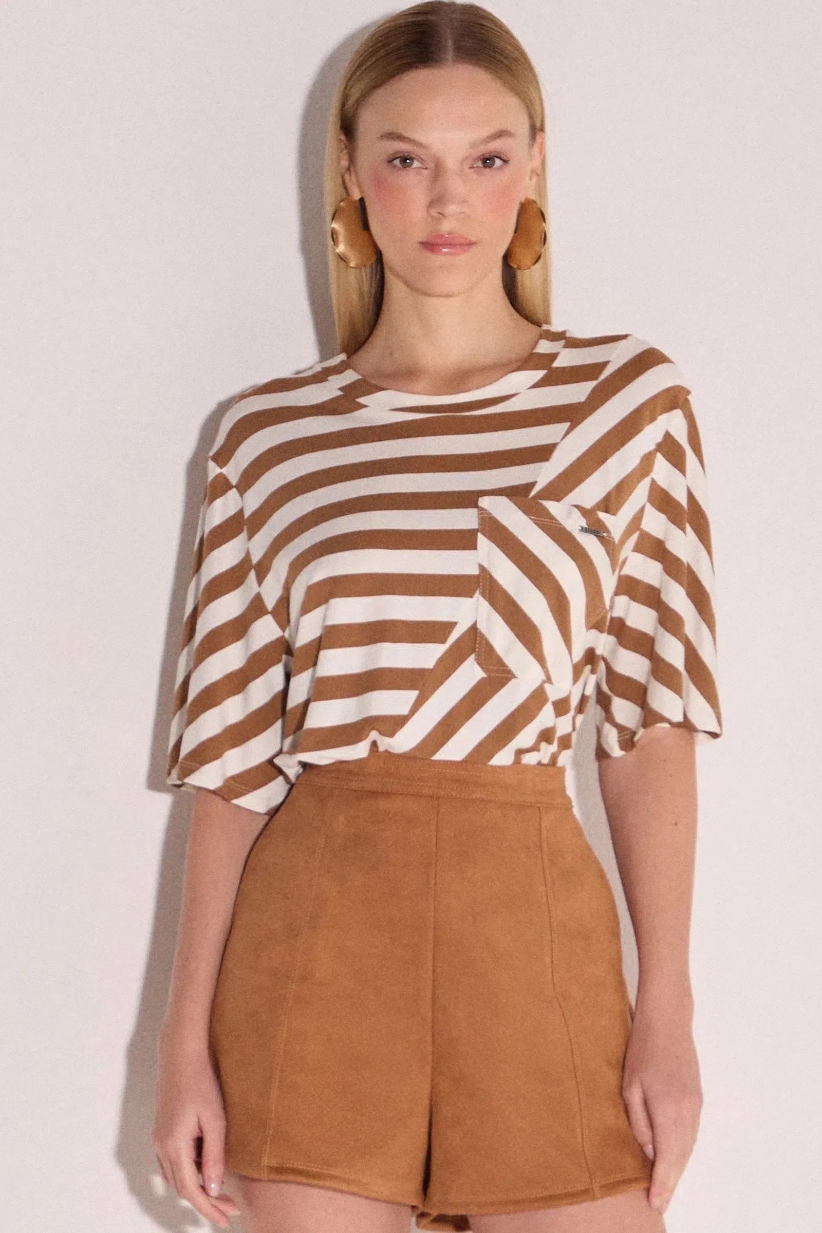 Shorts Cintura Alta em Scuba Suede 81124 Linzzi