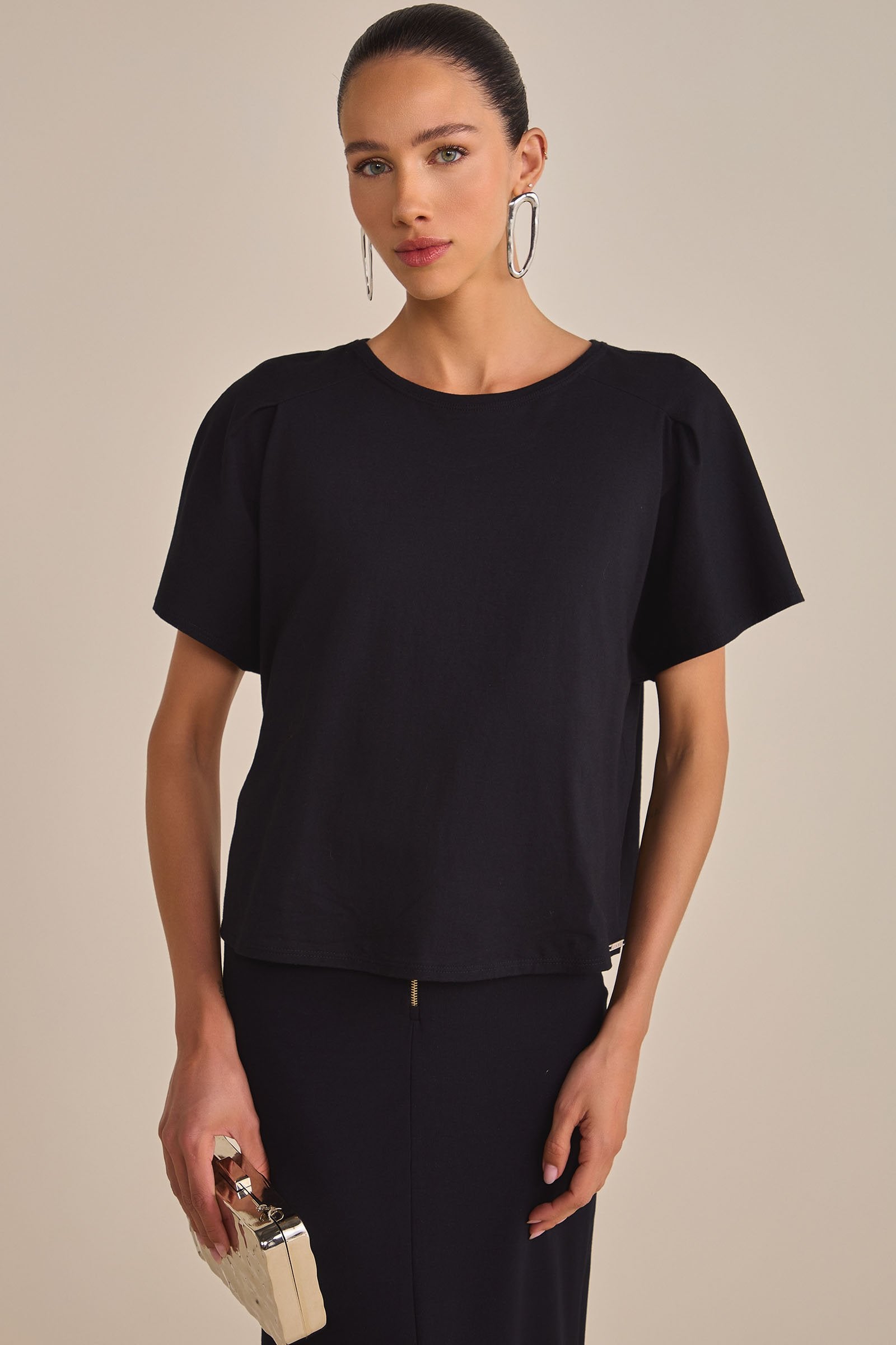 jentLouis tシャツ 黒M T-shirt Linzzi Preta Algodão: Sofisticação e Conforto