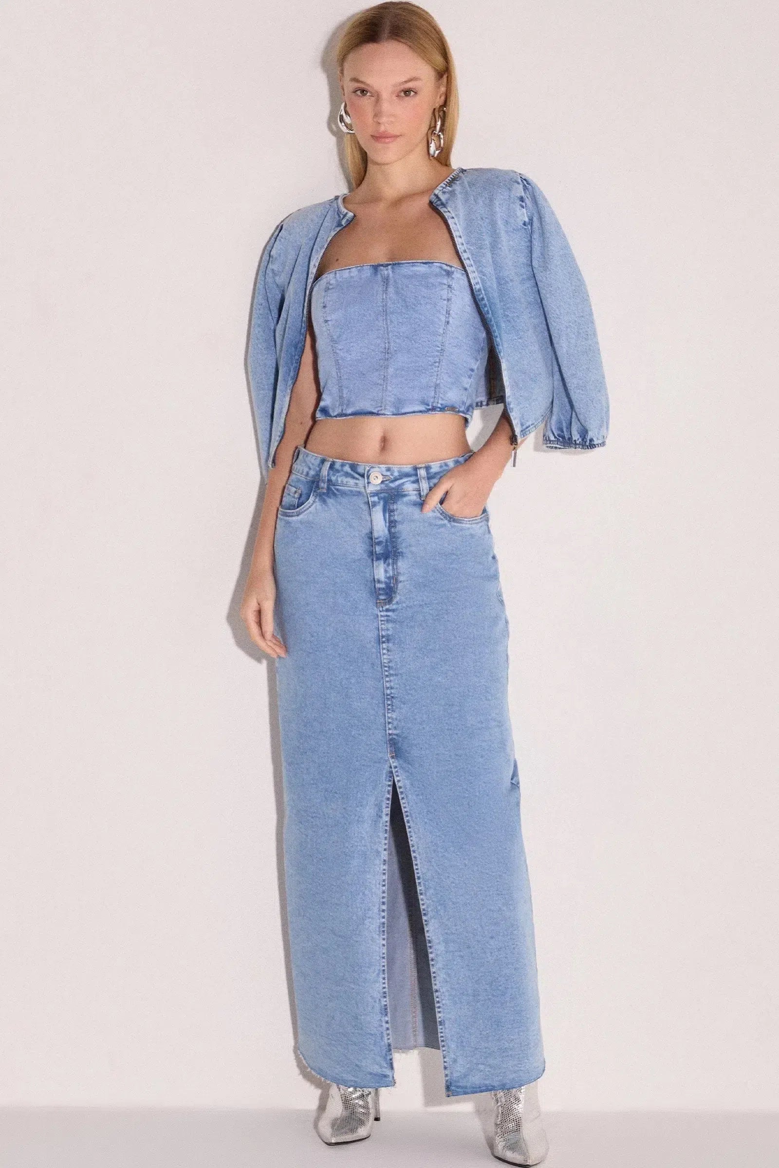 Top Cropped em Denim com Elastano 79046 Linzzi