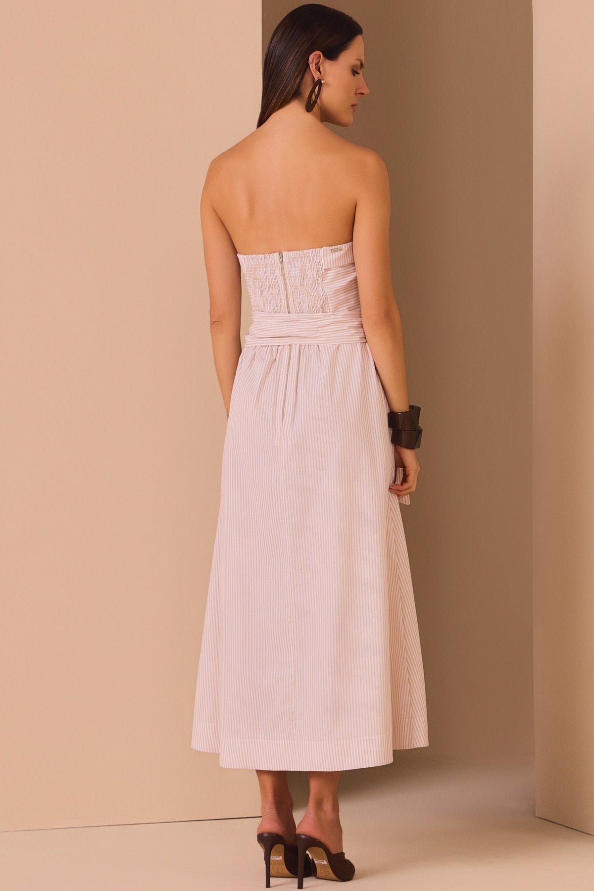 98328_modelo_c02_s2.jpg